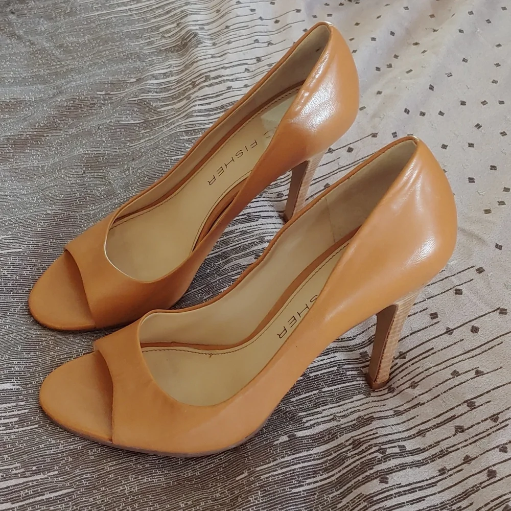 Marc Fisher Samelia heels - Picture 2 of 5